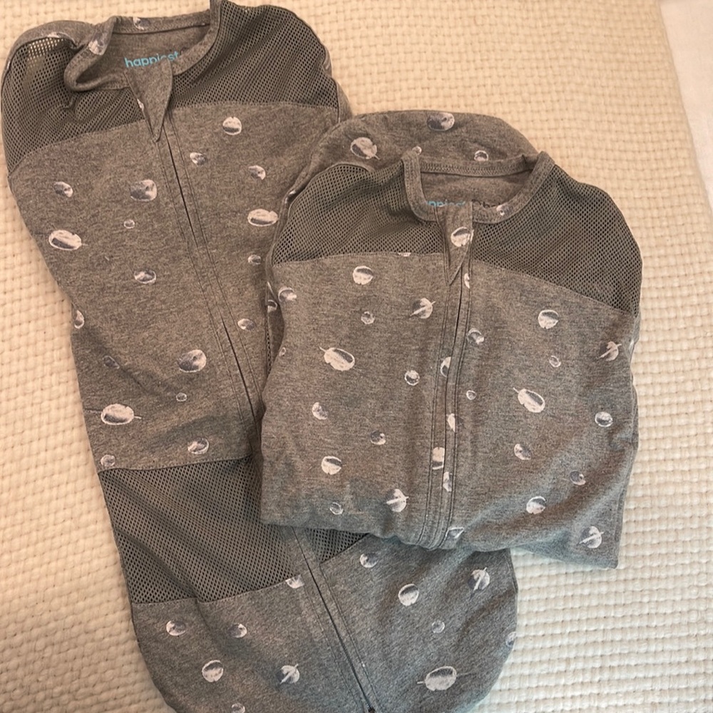BRAND NEW SNOO swaddles size S and M